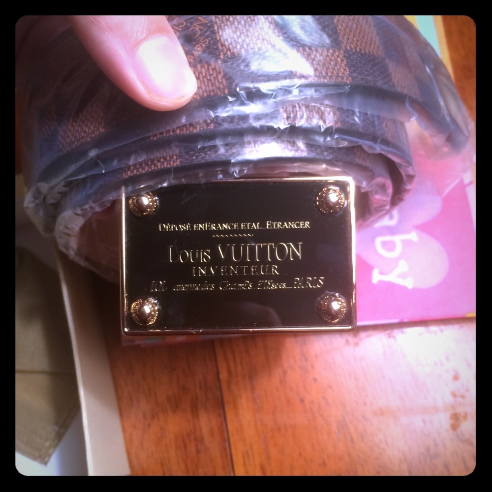 Authentic Men's Louis Vuitton Belt